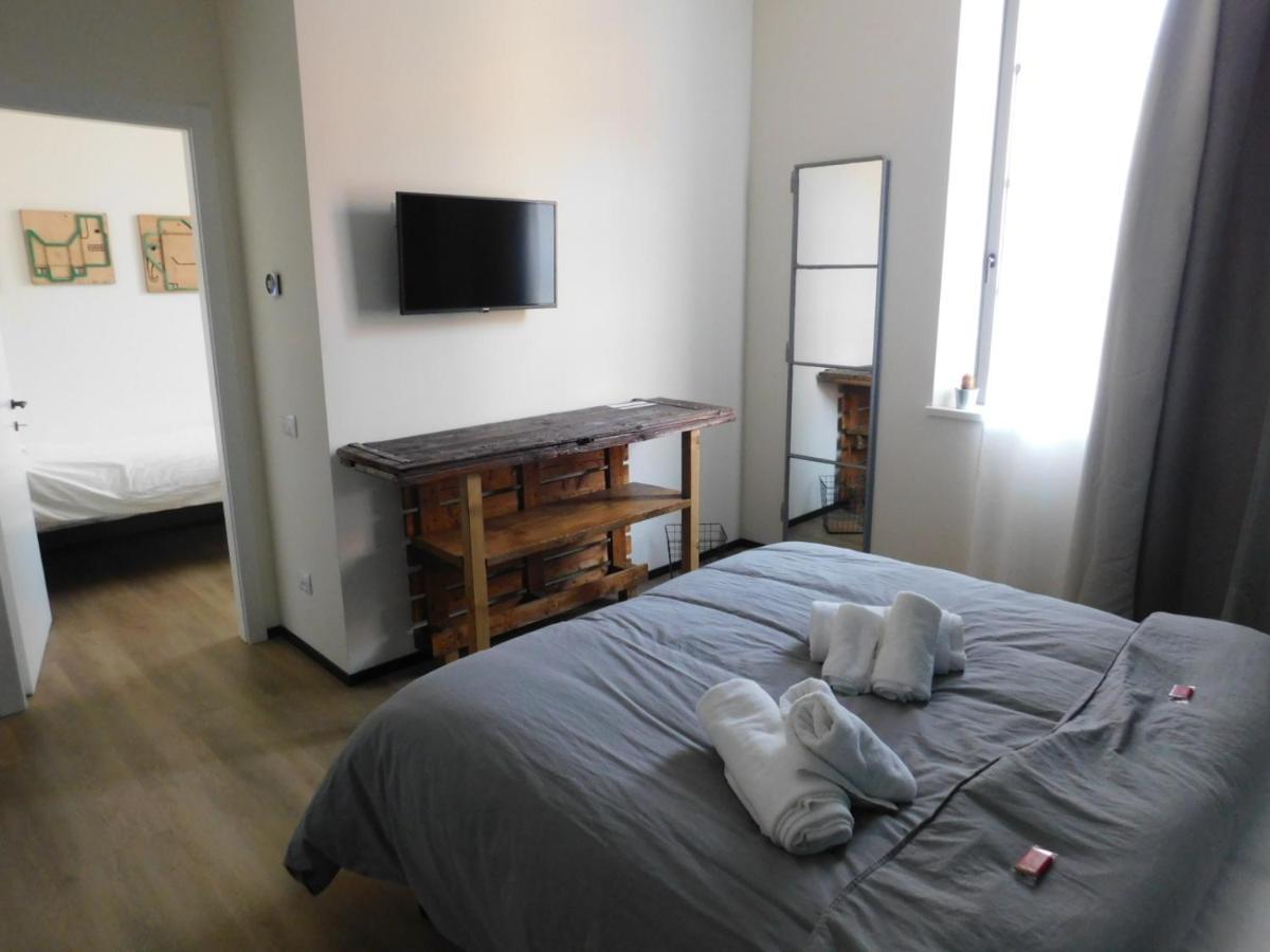 Piumaviola Beds & Apartments Parma Buitenkant foto