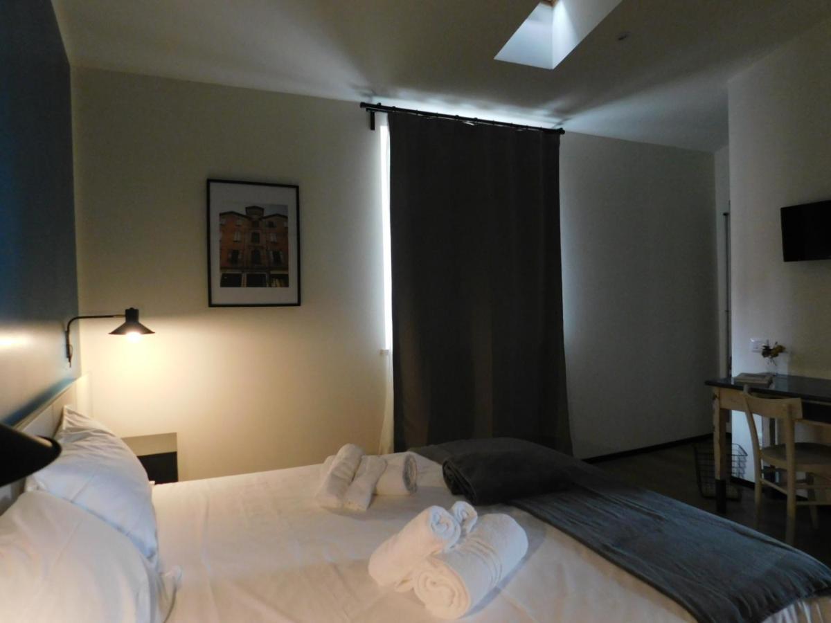 Piumaviola Beds & Apartments Parma Buitenkant foto